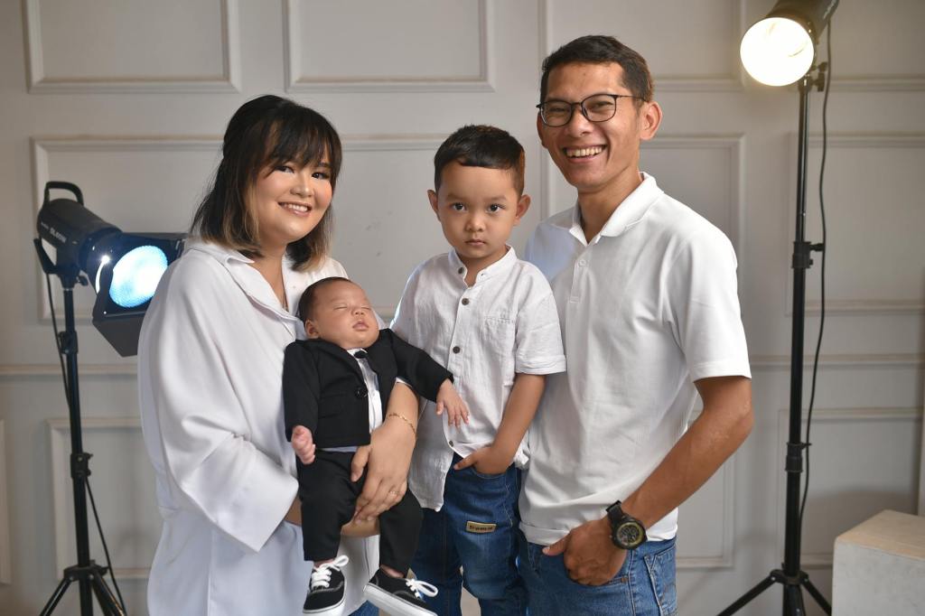 Family of Four — Newborn + Sibling&nbsp;Sessions